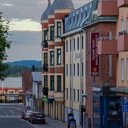Home Hotel Bristol アルビカ エクステリア 写真