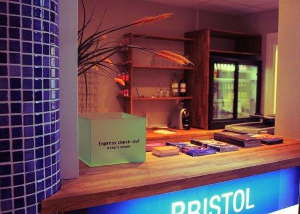 Home Hotel Bristol アルビカ エクステリア 写真